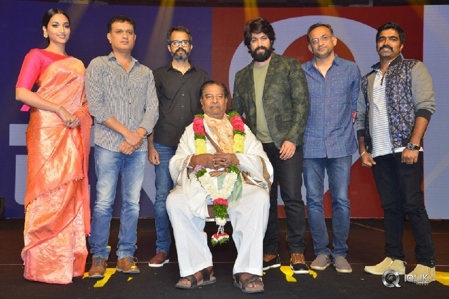 KGF-Movie-Pre-Release-Function-Photos